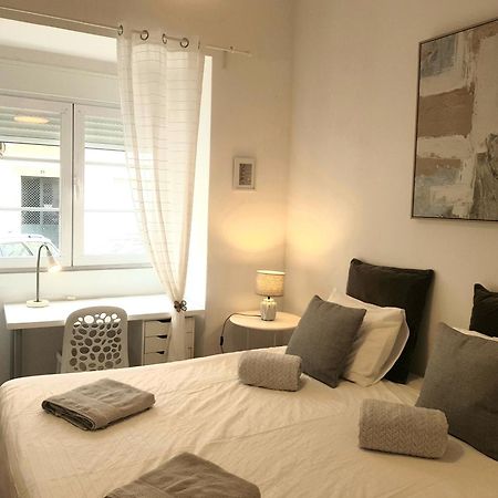 Alm- Spacious. Sunny. Patio. Quiet Area. Fast Wifi Lisbon Exterior photo